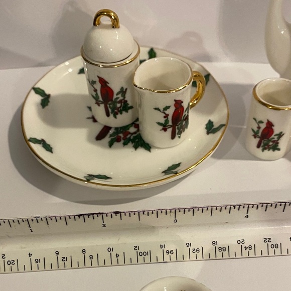 Miniature and Gold Tea Set with Red Bird Design - Picture 2 of 3